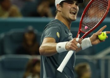 Tênis: João Fonseca avança para quartas de final em Monte Carlo