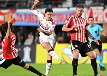 Libertadores: Flamengo segura empate com Estudiantes na Argentina