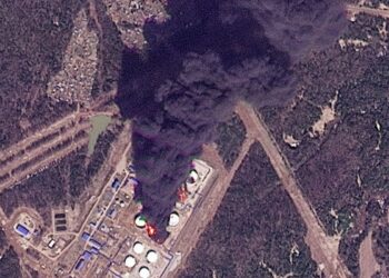 Drones ucranianos atingem instalações petrolíferas russas