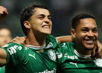 Palmeiras bate Jacuipense e encaminha classificação na Copa do Brasil