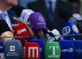 Brasil ultrapassa EUA pela 1ª vez em ranking de liberdade de imprensa