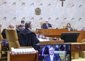 STF suspende julgamento sobre mandato-tampão para governo do Rio