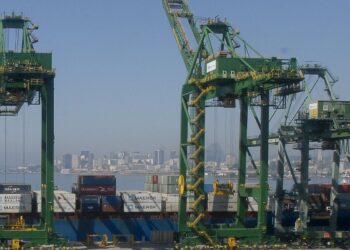 Exportações para o Oriente Médio caem 26% desde início da guerra