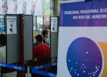 TRE-RJ faz plantão para regularizar situação de eleitores