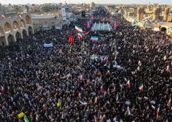 Guerra no Irã leva mais de 30 milhões de volta à pobreza