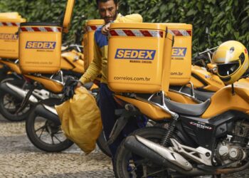 Correios: Plano de Demissão Voluntária tem adesão de 30% da meta