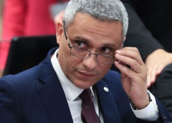 Deputado Gustavo Gayer vira réu no STF por injúria contra Lula