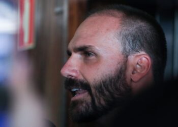 Eduardo Bolsonaro não comparece a interrogatório no Supremo