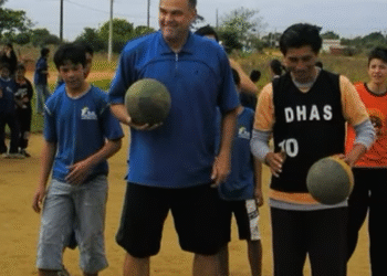 Projeto que Oscar Schmidt viabilizou vence torneio escolar nacional