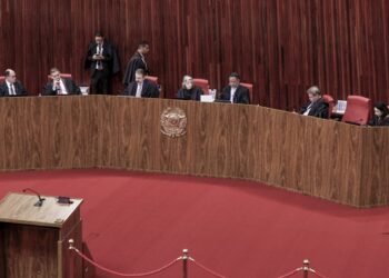 TSE cassa mandato do governador de Roraima e determina novas eleições