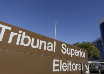 TSE retoma julgamento que pode cassar governador de Roraima