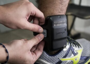 PM relata ao STF troca do carregador da tornozeleira de Bolsonaro