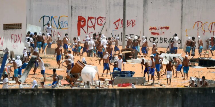 Brasil no Mundo discute impacto de decisão dos EUA sobre facções