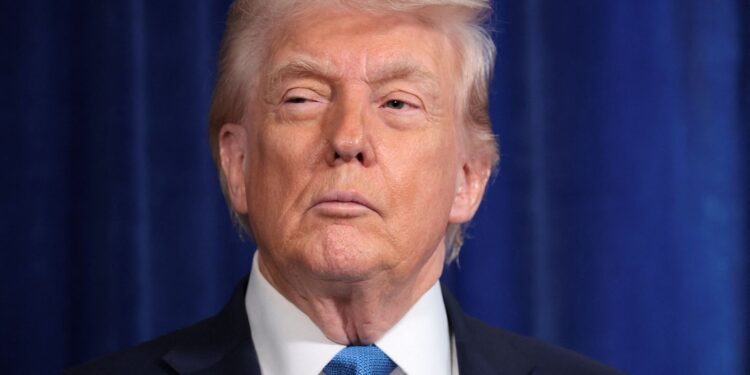 Sem artistas, Trump cogita comício em evento da independência dos EUA
