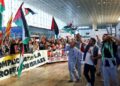 Manifestantes condenam tratamento policial a ativistas da flotilha