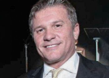 Mendonça vota para manter prisão de pai de Vorcaro; Gilmar pede vista