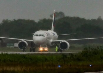 Governo prorroga descontos no querosene de aviação e no biodiesel
