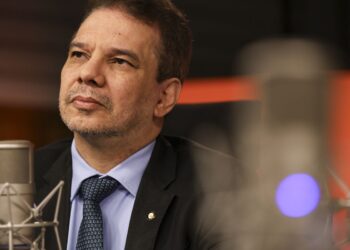 "Vamos tirar de presídio a marca de escritório do crime”, diz ministro