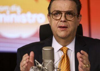 Ministro teme emenda que reduz INSS para compensar fim da escala 6x1