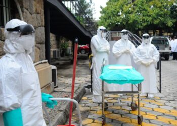 Três morrem no Quênia em protestos contra centro dos EUA para ebola