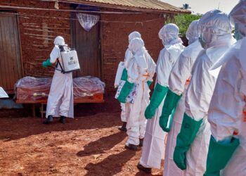 Guerras no Congo e menor cooperação em saúde favorecem surto do ebola
