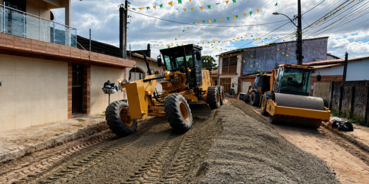 Alagoinhas: Obras das ruas Thompson Flores e Inácio Bastos entram em fase final de pavimentação