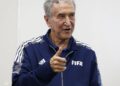 Técnico do tetra, Carlos Alberto Parreira é internado no Rio