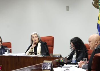 STF forma maioria para condenar Eduardo Bolsonaro no caso do tarifaço