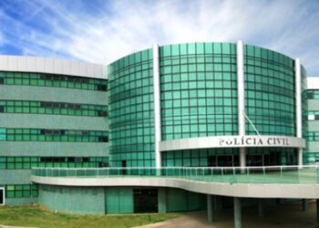 Operação da Polícia Civil investiga descontos em benefícios do DF