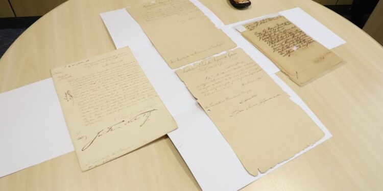 PF restitui documentos imperiais brasileiros ao Arquivo Nacional
