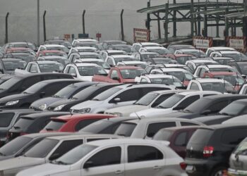 Venda de veículos novos no país sobe 15% até maio