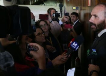 STF condena Eduardo Bolsonaro a inelegibilidade e a 4 anos de prisão