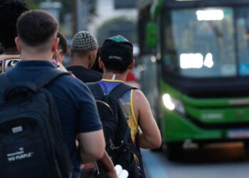 Motoristas de ônibus do Rio iniciam greve nesta segunda-feira