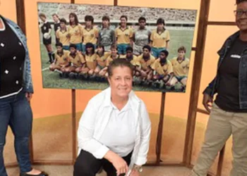 Pioneiras do futebol contam trajetória no programa Sem Censura