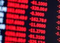 Bolsa sobe quase 3% e fecha no maior nível desde maio