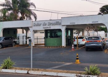 Bolsonaro pede autorização para receber Milei na prisão domiciliar