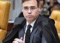 Mendonça autoriza PF a investigar repasses para filme sobre Bolsonaro