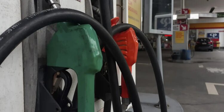 Gasolina com 32% de etanol deve ser R$ 0,03 mais barata