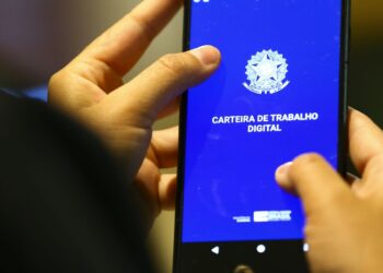 Desemprego no 2º trimestre é 5,4%, o menor já registrado no período