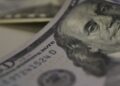 Tarifaço de 25% dos EUA sobre o Brasil começa a valer; saiba mais