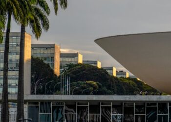 Dino propõe ampliar responsabilização de parlamentares por emendas