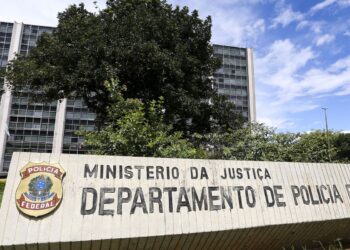 PF mira empresário suspeito de intimidar jornalistas no caso Master