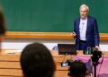 Nobel da economia diz que impacto da IA no emprego é superestimado