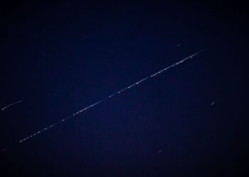 Proliferação de satélites põe em risco observações astronômicas