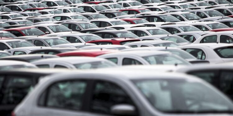 Emplacamentos de veículos cresceram 10% em julho