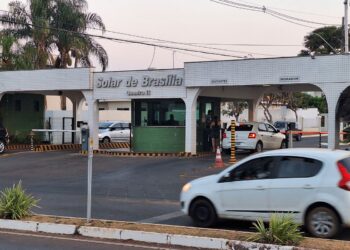 Moraes pede parecer da PGR sobre proibição de visitas a Bolsonaro