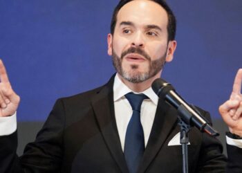 Governo Espriella encerra jornalismo da mídia pública da Colômbia