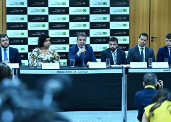 Operação Lívia combate rede que induzia jovens a suicídio na internet