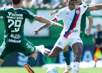Brasileirão: Chapecoense busca empate com Bahia em jogo de seis gols