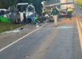 Corpos das vítimas de acidente no Paraná são retirados da pista